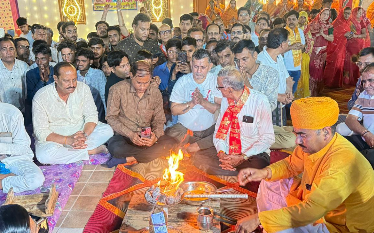 जनता से गहरा जुड़ाव
